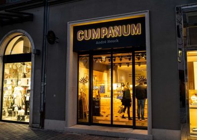 Werbeschild für Bäckerei